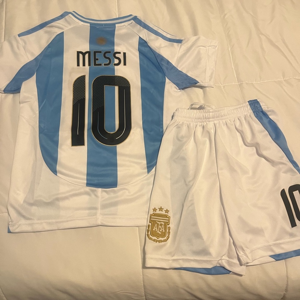 Lionel Messi Argentina National Team adidas Youth 2024 Home, size XS ages 4-9